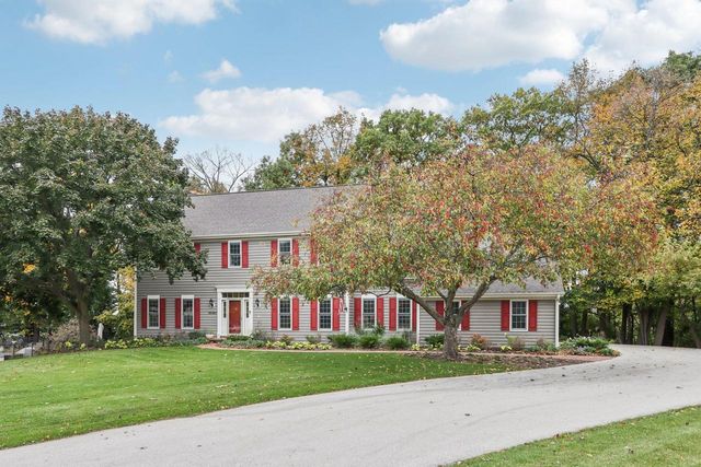 18160 Kestrel COURT, Brookfield, WI 53045