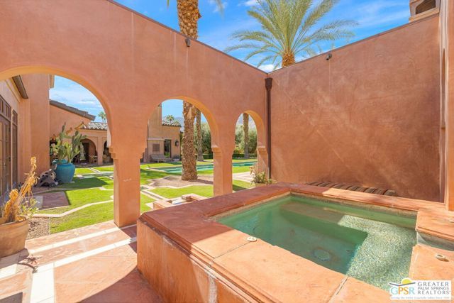 1650 Avenida Sevilla, Palm Springs, CA 92264