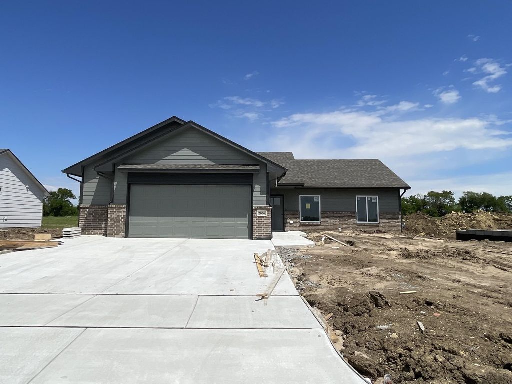 2006 E Limestone St, Andover, KS 67002