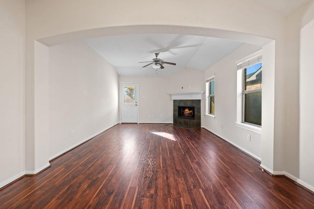 3031 E Lockeridge Village Drive, Spring, TX 77386
