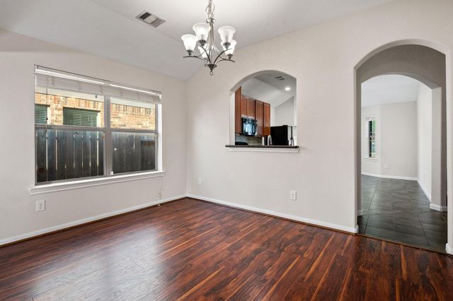3031 E Lockeridge Village Drive, Spring, TX 77386