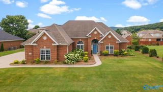 3202 Sandstone Street SE, Owens Cross Roads, AL 35763