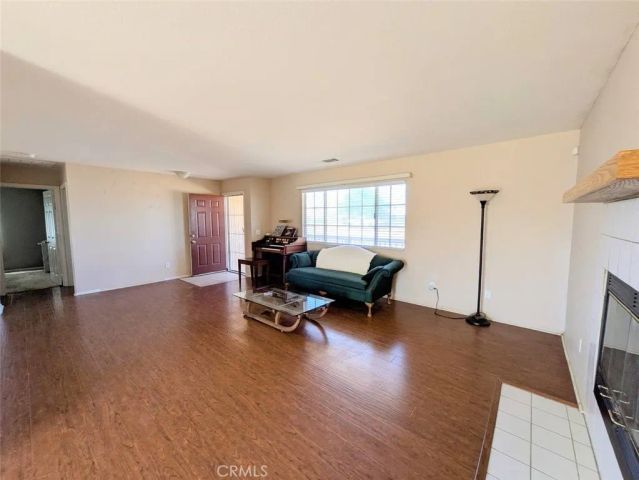 10819 Nambe Road, Apple Valley, CA 92308