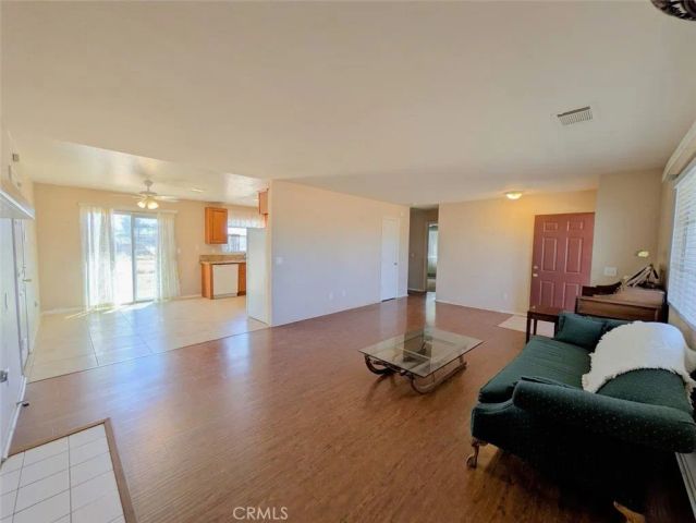 10819 Nambe Road, Apple Valley, CA 92308