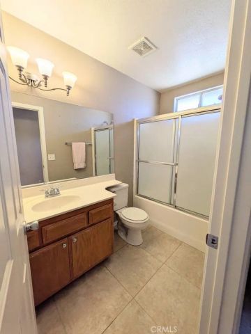 10819 Nambe Road, Apple Valley, CA 92308