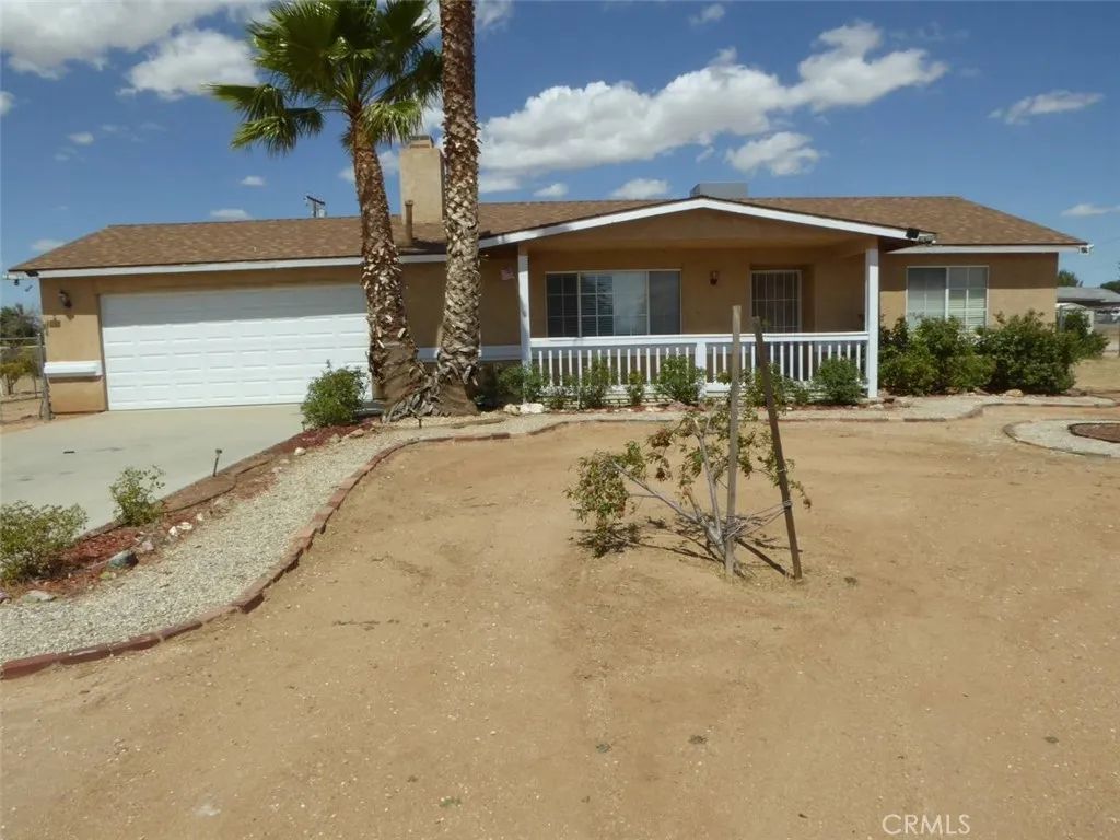 10819 Nambe Road, Apple Valley, CA 92308