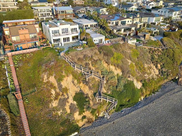 1630 Neptune Avenue, Encinitas, CA 92024