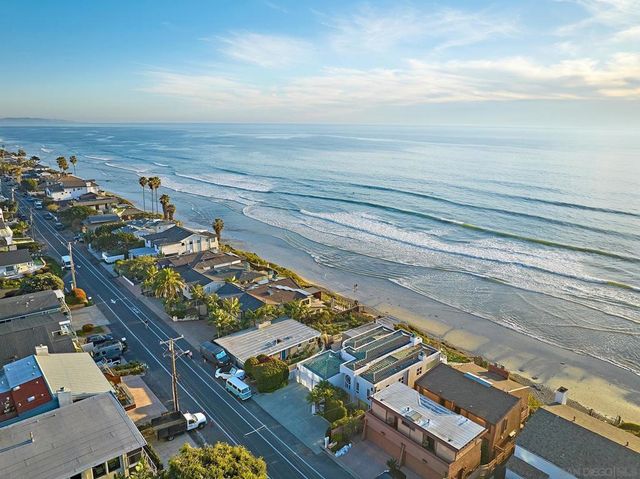 1630 Neptune Avenue, Encinitas, CA 92024