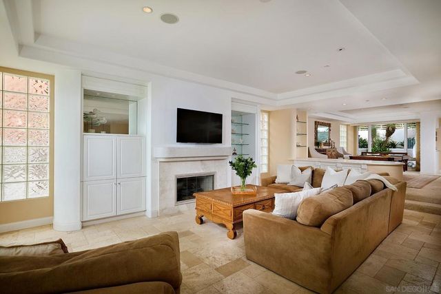 1630 Neptune Avenue, Encinitas, CA 92024
