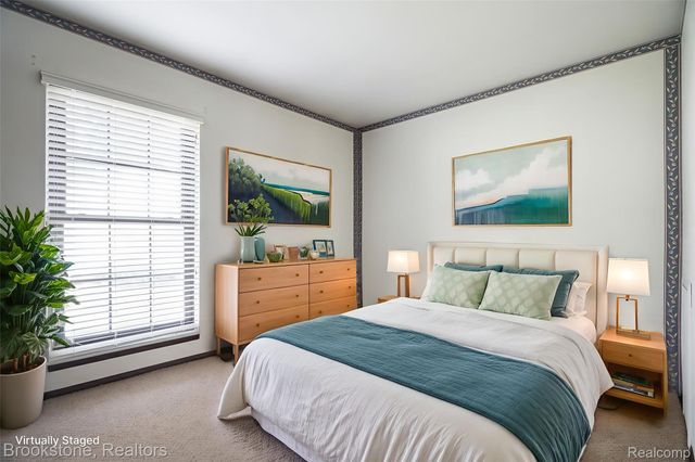 2808 Roundtree Drive, Troy, MI 48083