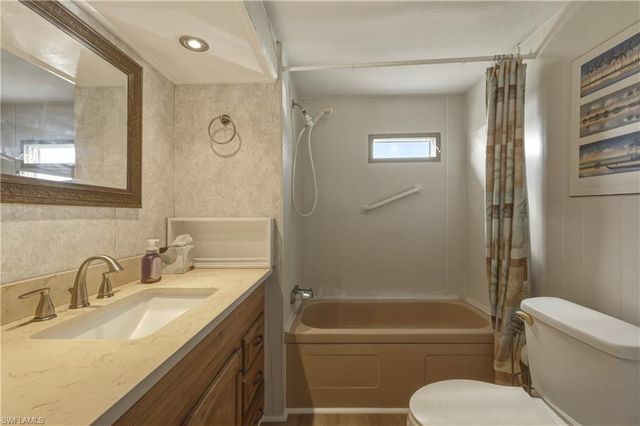 20511 Anchor DR, Estero, FL 33928
