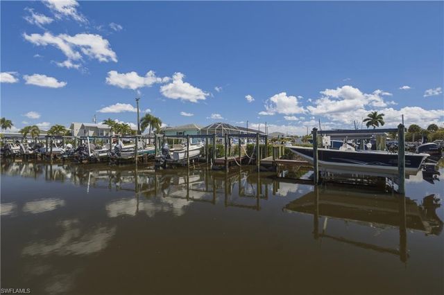 20511 Anchor DR, Estero, FL 33928