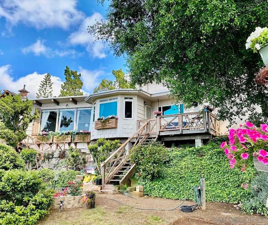 720 Sky Mountain Lane, Alpine, CA 91901