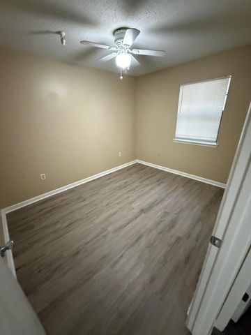 830 Cardinal Street 2, Fort Walton Beach, FL 32547