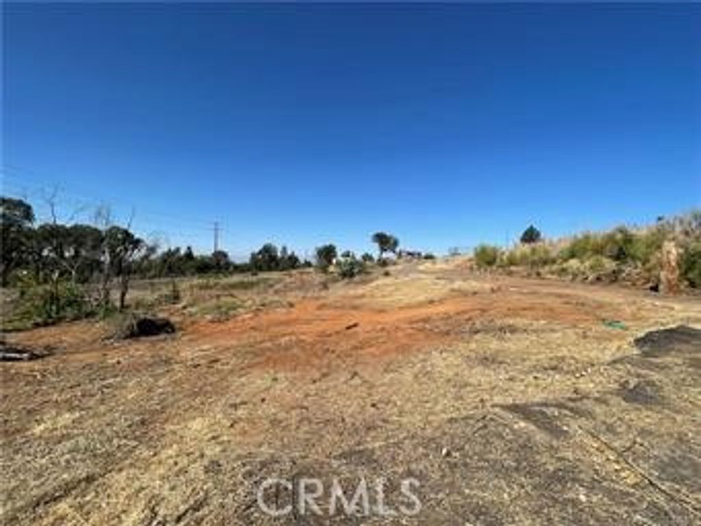 Image 5 of property listing at 5538 Skyway, Paradise, CA 95969