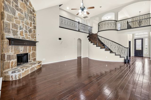 206 White Rock Court, Ovilla, TX 75154