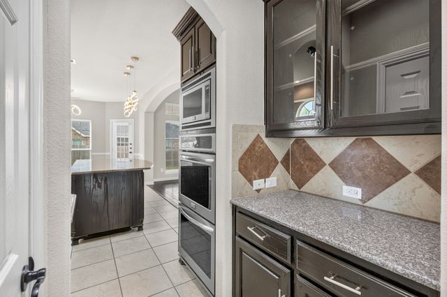 206 White Rock Court, Ovilla, TX 75154