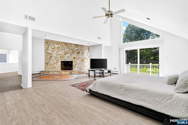 14 James Brite Circle, Mahwah, NJ 07430