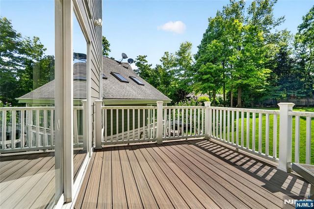 14 James Brite Circle, Mahwah, NJ 07430