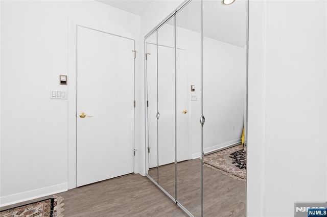 14 James Brite Circle, Mahwah, NJ 07430