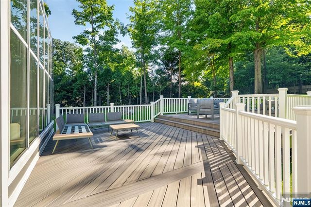 14 James Brite Circle, Mahwah, NJ 07430