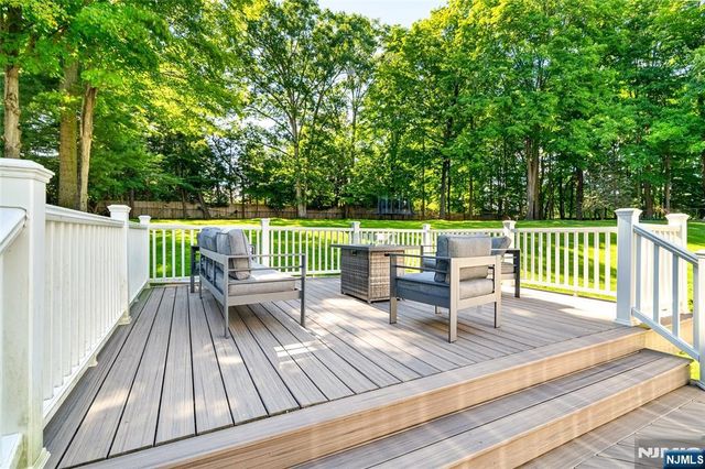 14 James Brite Circle, Mahwah, NJ 07430