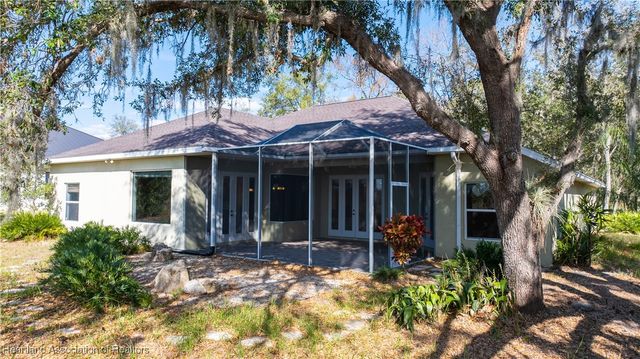 3886 Enchanted Oaks Lane, Sebring, FL 33875