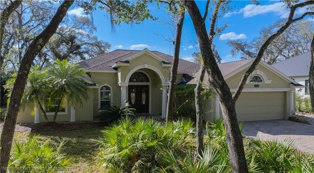 3886 Enchanted Oaks Lane, Sebring, FL 33875