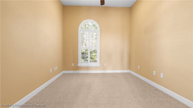 3886 Enchanted Oaks Lane, Sebring, FL 33875