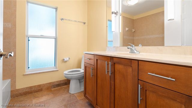 3886 Enchanted Oaks Lane, Sebring, FL 33875