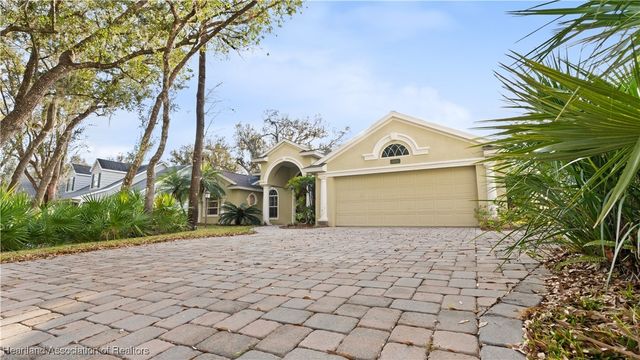 3886 Enchanted Oaks Lane, Sebring, FL 33875