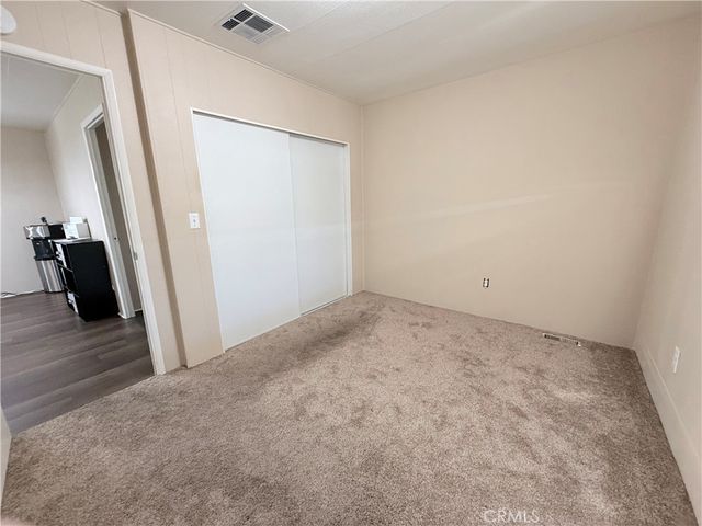 2205 W Acacia 200, Hemet, CA 92545