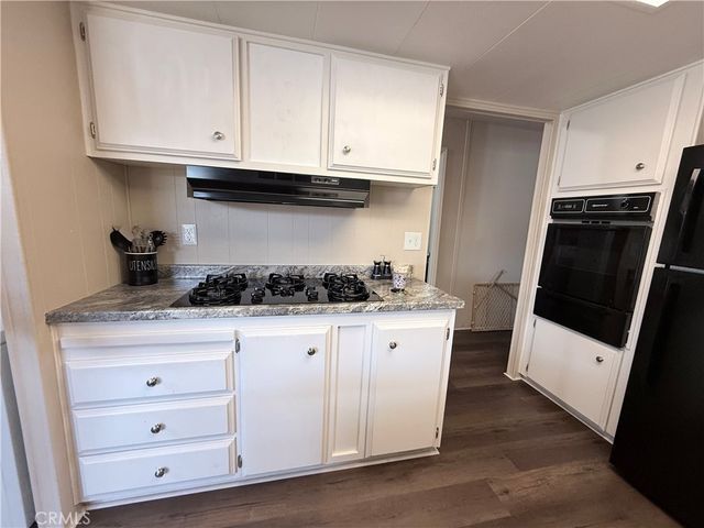 2205 W Acacia 200, Hemet, CA 92545