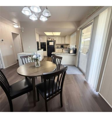 2205 W Acacia 200, Hemet, CA 92545