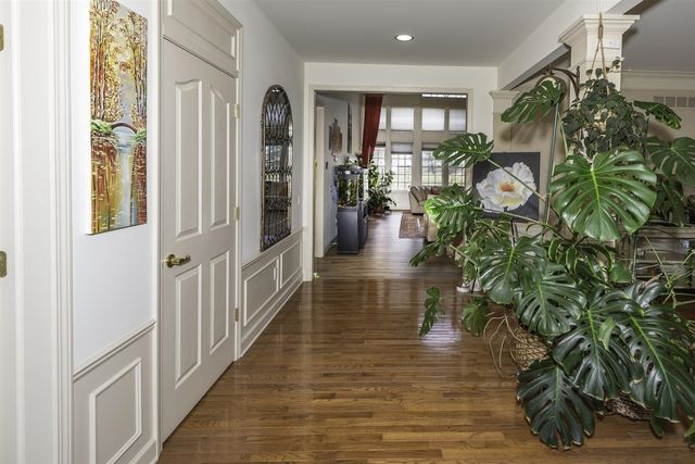 51328 Plymouth Valley Drive, Plymouth, MI 48170