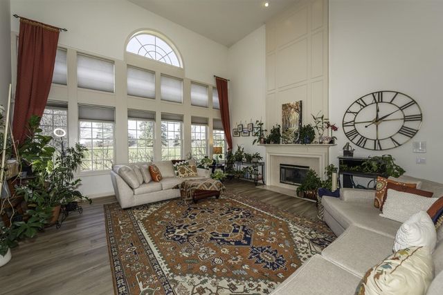 51328 Plymouth Valley Drive, Plymouth, MI 48170