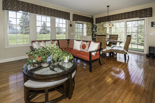 51328 Plymouth Valley Drive, Plymouth, MI 48170