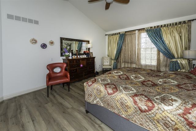 51328 Plymouth Valley Drive, Plymouth, MI 48170