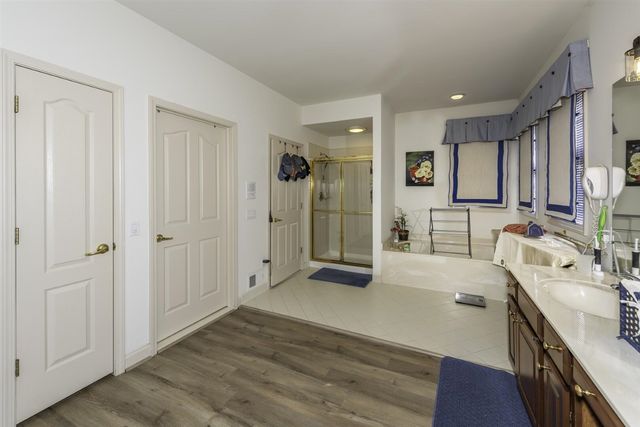 51328 Plymouth Valley Drive, Plymouth, MI 48170