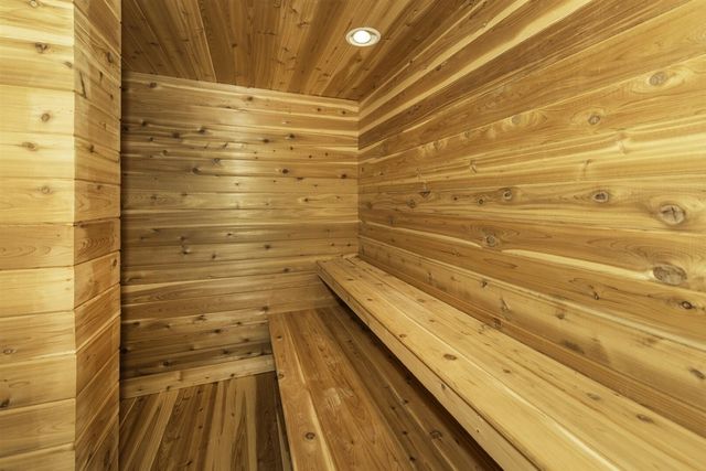 51328 Plymouth Valley Drive, Plymouth, MI 48170