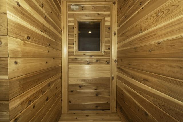 51328 Plymouth Valley Drive, Plymouth, MI 48170