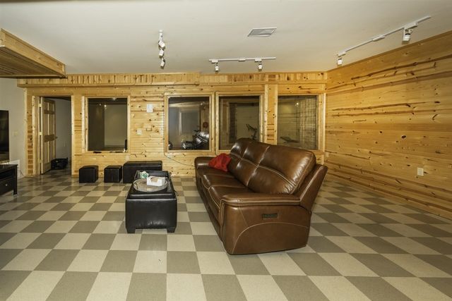 51328 Plymouth Valley Drive, Plymouth, MI 48170