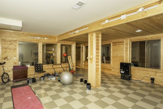 51328 Plymouth Valley Drive, Plymouth, MI 48170