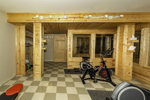 51328 Plymouth Valley Drive, Plymouth, MI 48170