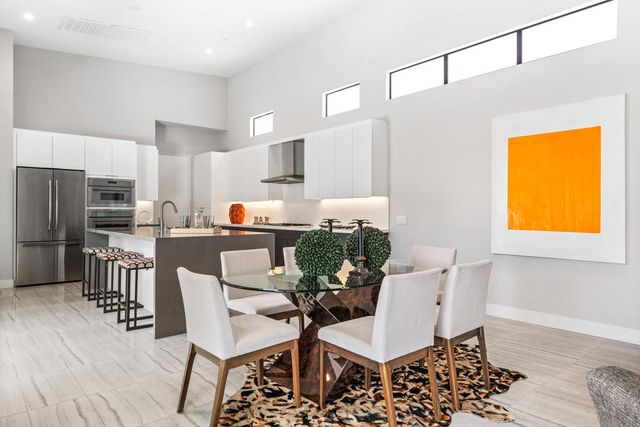 151 Holliday Way, Palm Springs, CA 92262