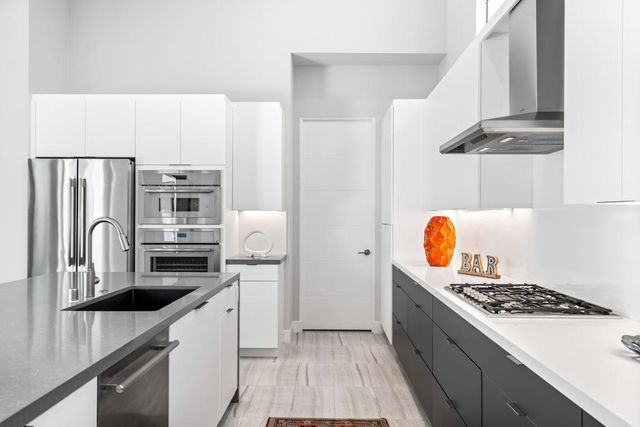 151 Holliday Way, Palm Springs, CA 92262