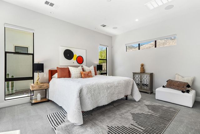 151 Holliday Way, Palm Springs, CA 92262