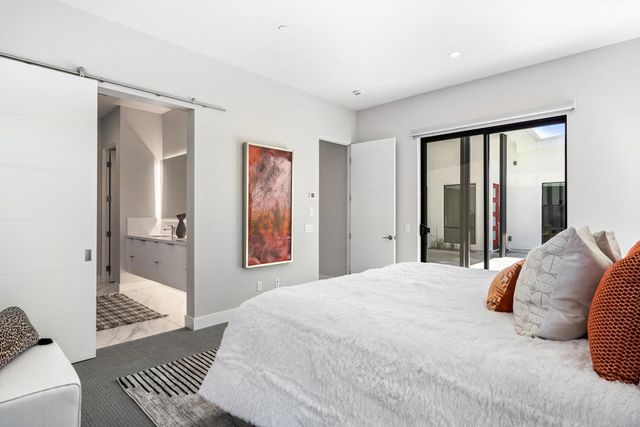 151 Holliday Way, Palm Springs, CA 92262