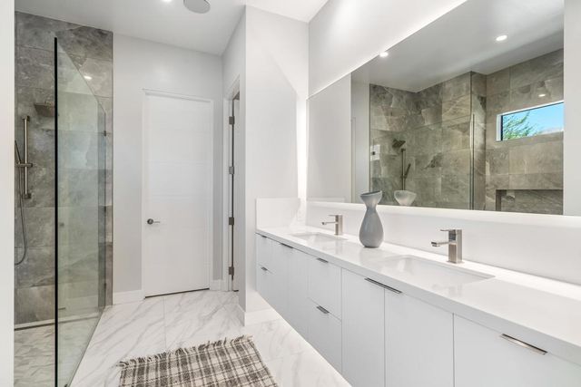 151 Holliday Way, Palm Springs, CA 92262