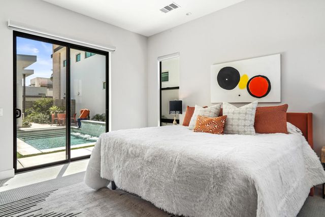 151 Holliday Way, Palm Springs, CA 92262